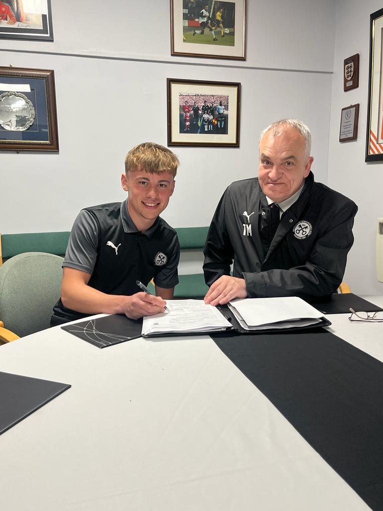 Todd Parker signs up for the 2022/23 season